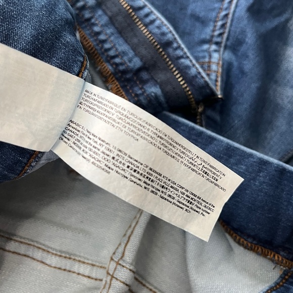 NWT - Desigual Men’s Ripped Washed Denim Jogger Short - Size 34 - Picture 11 of 11